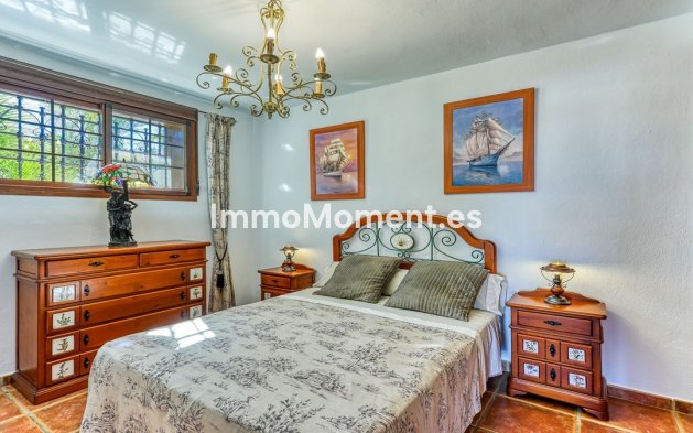 Wiederverkauf - Landhaus -   Inländisch - Alhaurín de la Torre