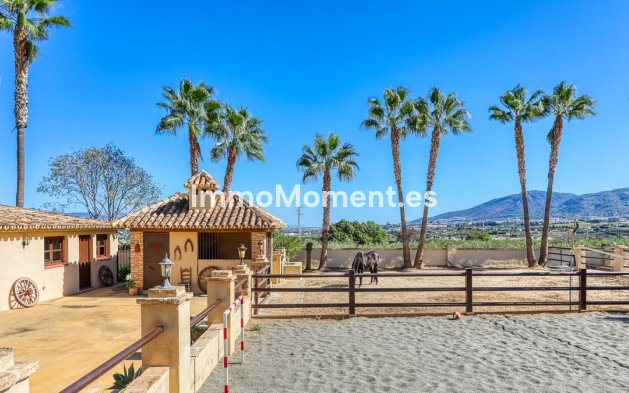 Wiederverkauf - Landhaus -   Inländisch - Alhaurín de la Torre