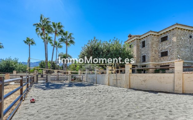 Wiederverkauf - Landhaus -   Inländisch - Alhaurín de la Torre