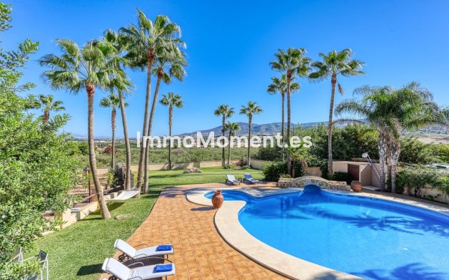 Wiederverkauf - Landhaus -   Inländisch - Alhaurín de la Torre