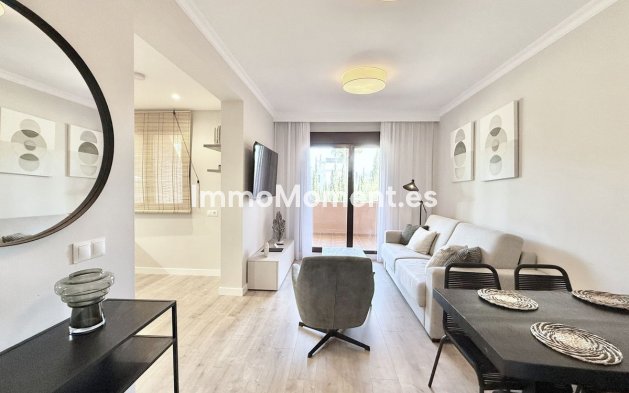 Resale - Apartment - Benahavís - Benahavís Centro