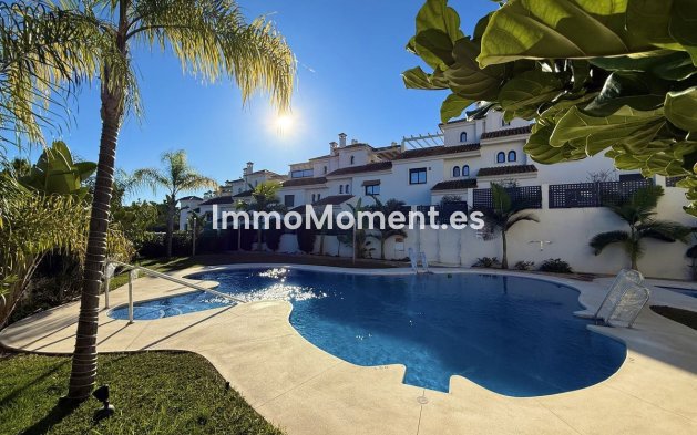 Wiederverkauf - Reihenhaus - Estepona  - Atalaya