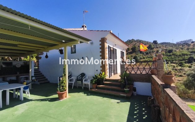 Wiederverkauf - Landhaus -   Inländisch - Monda