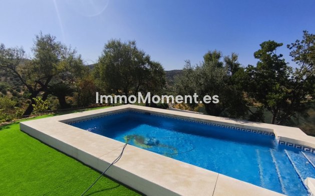 Wiederverkauf - Landhaus -   Inländisch - Monda