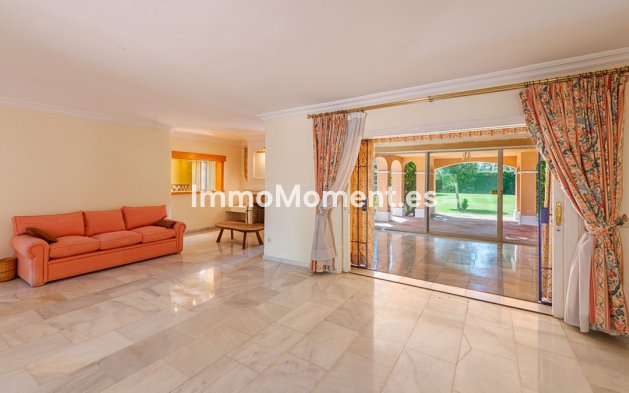 Resale - Villa - Estepona - New Golden Mile