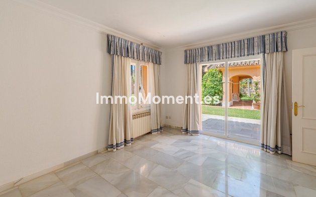 Resale - Villa - Estepona - New Golden Mile