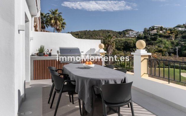 Resale - Apartment - Benahavís - La Quinta