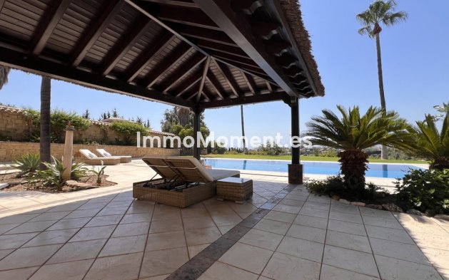 Wiederverkauf - Villa - Estepona  - El Padron