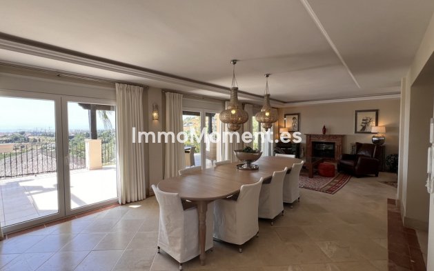 Wiederverkauf - Villa - Estepona  - El Padron