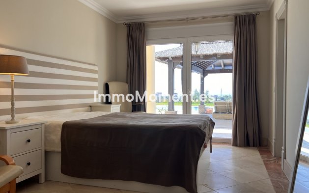 Wiederverkauf - Villa - Estepona  - El Padron