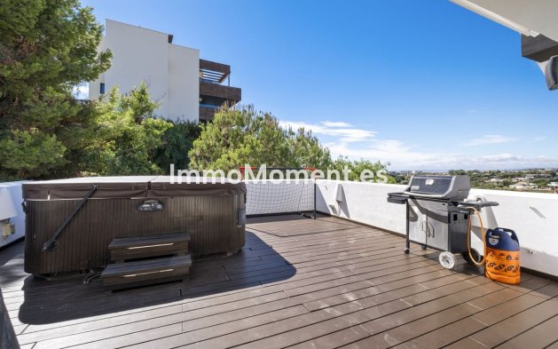Resale - Apartment - Benahavís - Benahavís Centro