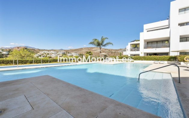 Resale - Apartment - Benahavís - Benahavís Centro