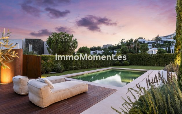 Resale - Villa - Benahavís - Benahavís Centro