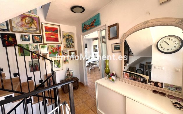 Resale - Villa - Fuengirola - Fuengirola Centro