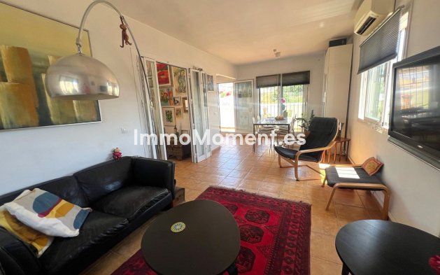 Resale - Villa - Fuengirola - Fuengirola Centro