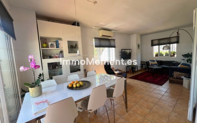 Resale - Villa - Fuengirola - Fuengirola Centro