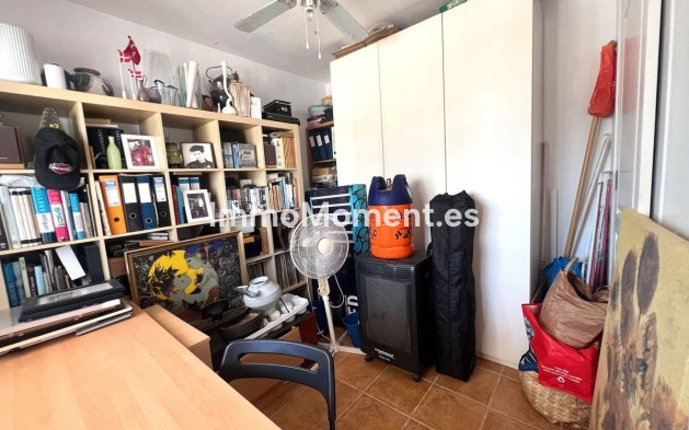 Resale - Villa - Fuengirola - Fuengirola Centro