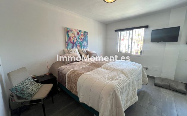 Resale - Villa - Fuengirola - Fuengirola Centro