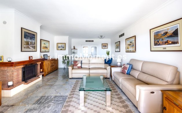 Wiederverkauf - Wohnung -   Inländisch - Alhaurín Golf