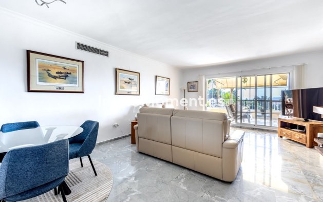 Wiederverkauf - Wohnung -   Inländisch - Alhaurín Golf