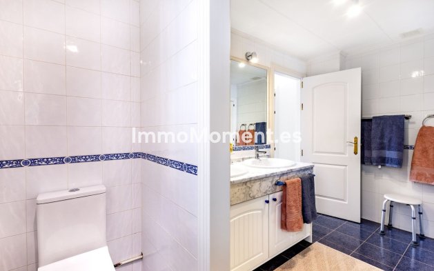 Wiederverkauf - Wohnung -   Inländisch - Alhaurín Golf