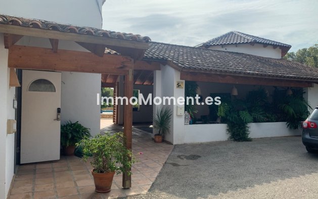 Resale - Detached villa - Alfaz del Pi - L'Alfás del Pi Centro
