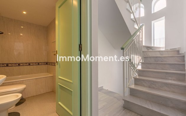 Resale - Villa - Marbella - Costabella