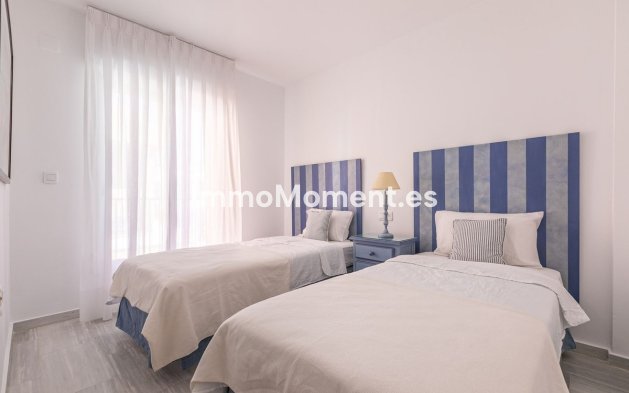 Resale - Villa - Marbella - Costabella