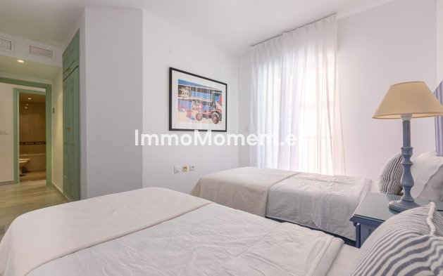 Resale - Villa - Marbella - Costabella