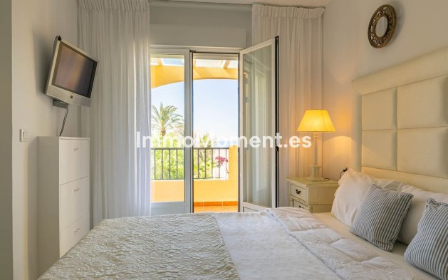 Resale - Villa - Marbella - Costabella