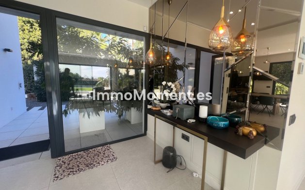 Wiederverkauf - Villa - Marbella - Nagüeles