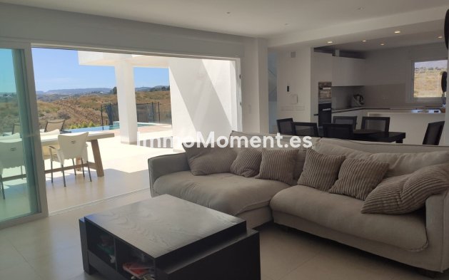 Wiederverkauf - Villa - Estepona  - Estepona Centro