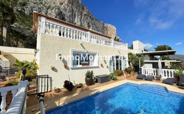 Wiederverkauf - Villa - Calpe - Calpe Centro