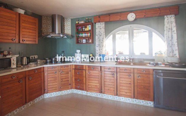 Wiederverkauf - Villa - Estepona  - Estepona Centro