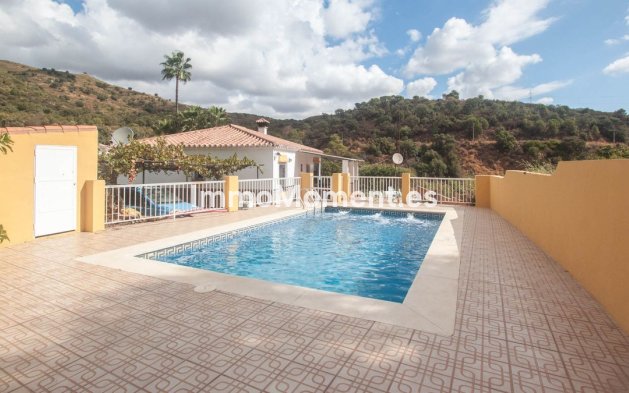 Revente - Maison de campagne - Estepona  - Estepona Centro