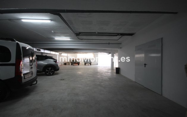 Wiederverkauf - Villa - Marbella - Elviria