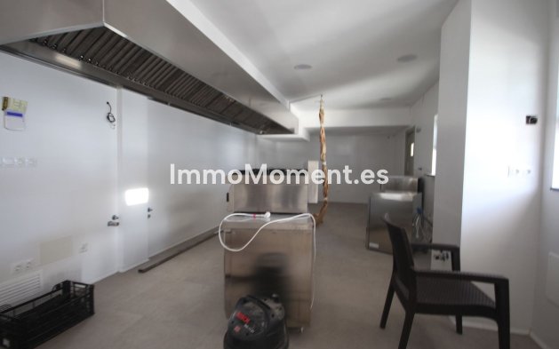 Wiederverkauf - Villa - Marbella - Elviria