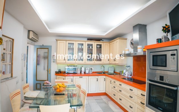 Resale - Apartment - Fuengirola - Fuengirola Centro