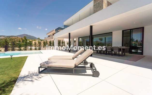 Wiederverkauf - Villa - Marbella - Nueva Andalucía