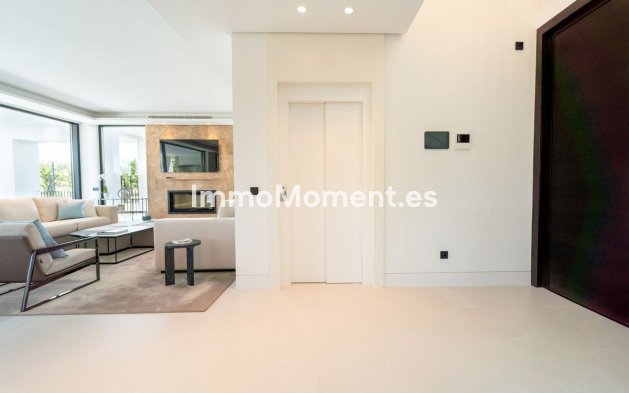 Wiederverkauf - Villa - Marbella - Nueva Andalucía