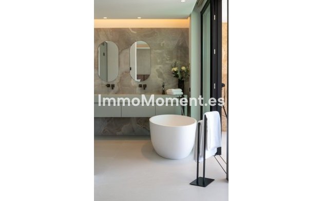 Wiederverkauf - Villa - Marbella - Nueva Andalucía