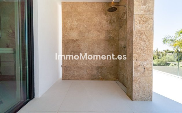 Wiederverkauf - Villa - Marbella - Nueva Andalucía