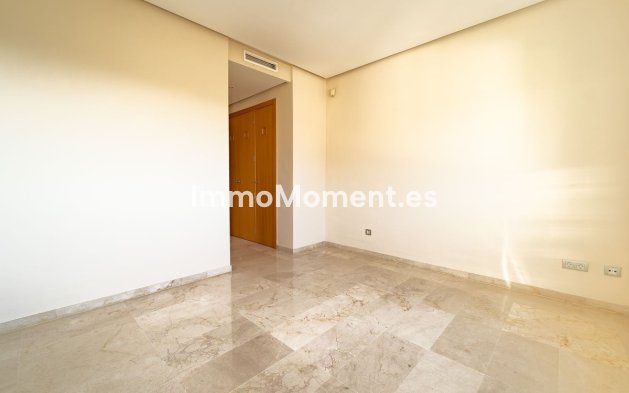 Resale - Apartment - Mijas - La Cala Golf