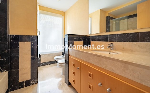 Resale - Apartment - Mijas - La Cala Golf