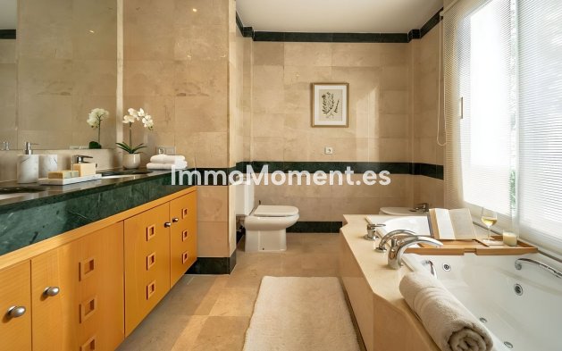 Resale - Apartment - Mijas - La Cala Golf