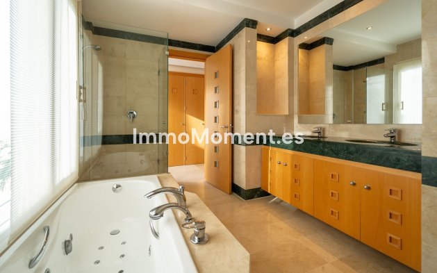 Resale - Apartment - Mijas - La Cala Golf