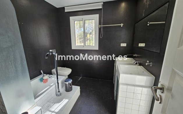 Revente - Villa - Benalmadena - Benalmadena Centro