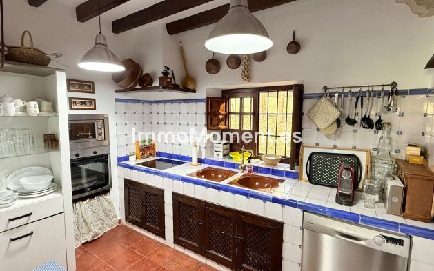 Reventa - Casa de campo - Interior  - Alora