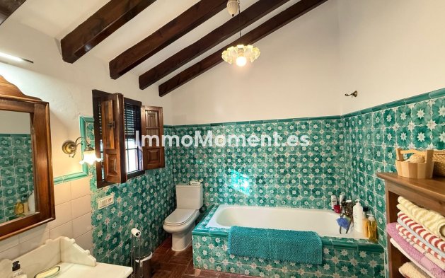 Reventa - Casa de campo - Interior  - Alora