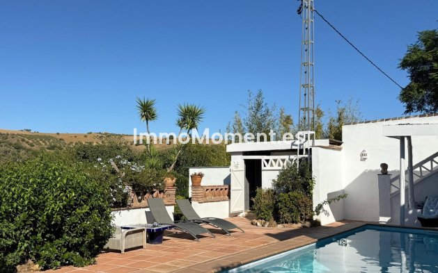 Wiederverkauf - Landhaus -   Inländisch - Coín